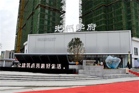 龙泉庄园，套二带车库，上东武小学，楼层好，位置好